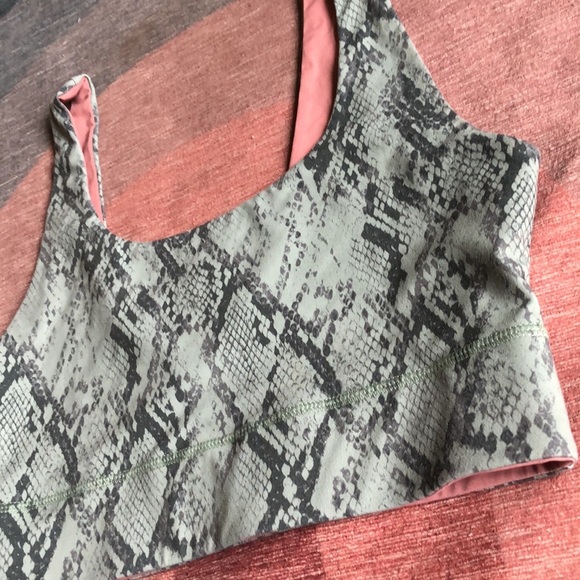 Fabletics Reversible Canyon Snakeskin Sports Bra - Picture 4 of 10